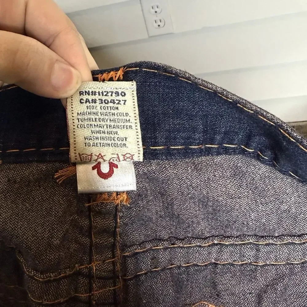 TRUE RELIGION Billy T Flap Pocket Denim Shorts Bleach Splatter Size 42 NWT
